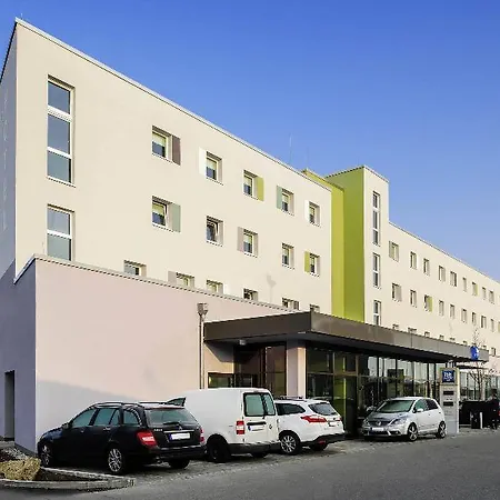 Ibis Budget Munchen Airport 호텔 *